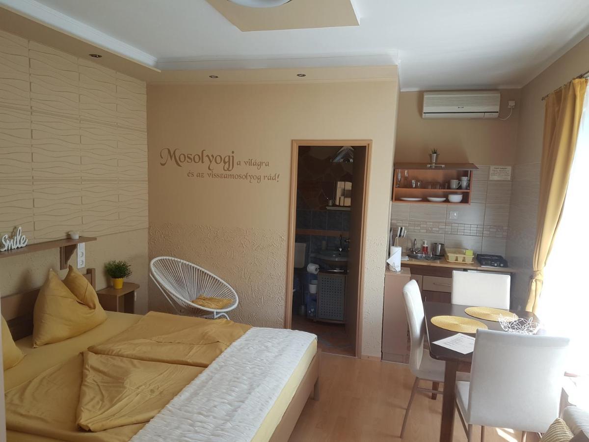 Rózsa Apartman Alsoors Exterior foto