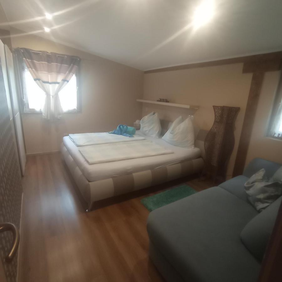 Rózsa Apartman Alsoors Exterior foto