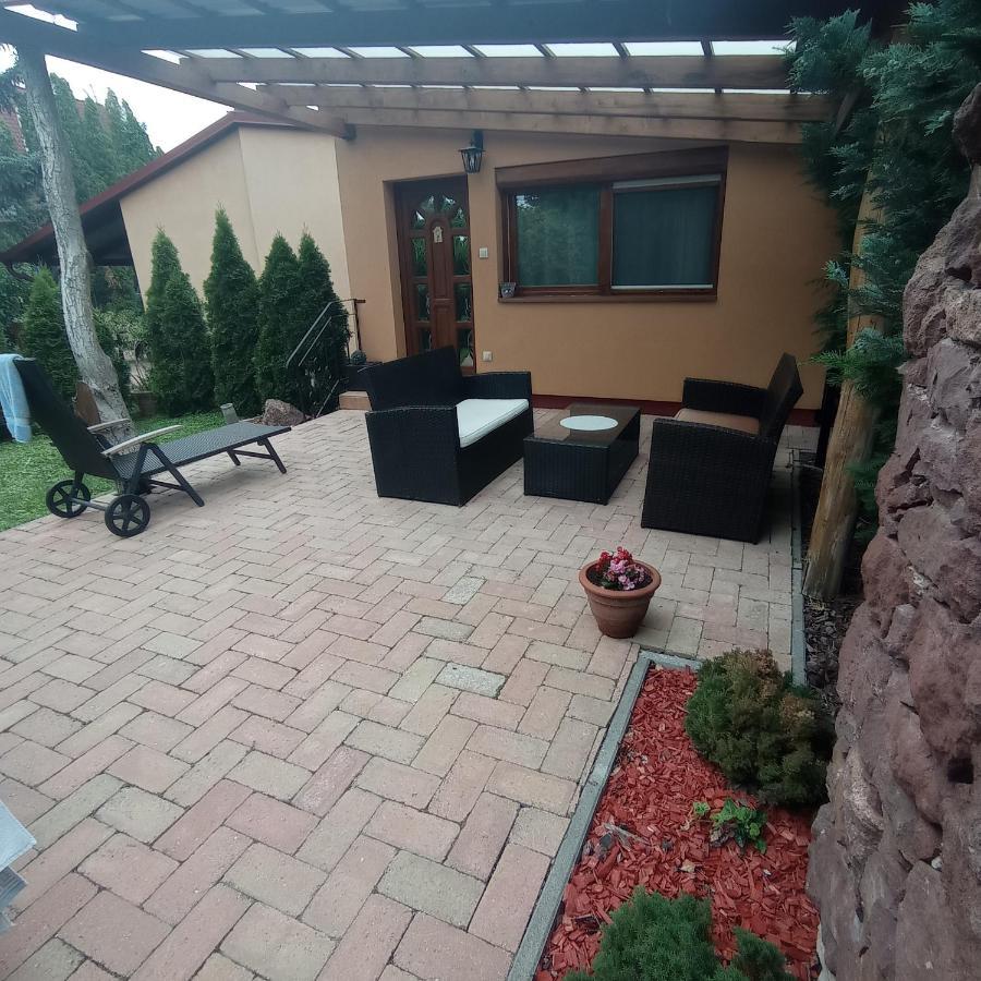 Rózsa Apartman Alsoors Exterior foto