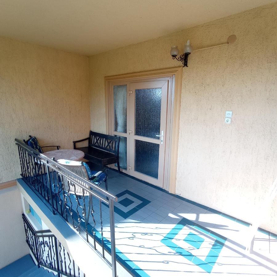 Rózsa Apartman Alsoors Exterior foto