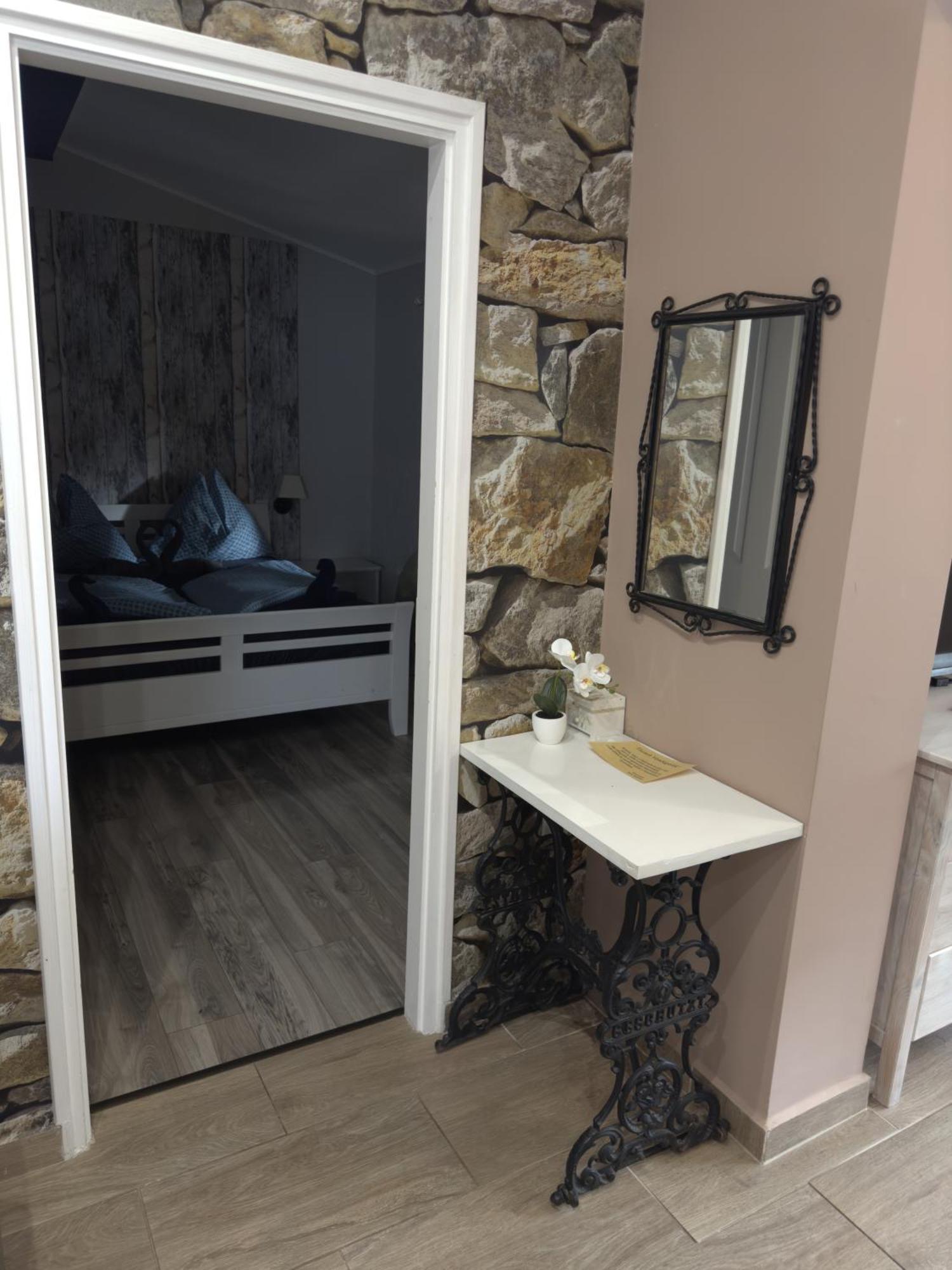 Rózsa Apartman Alsoors Quarto foto
