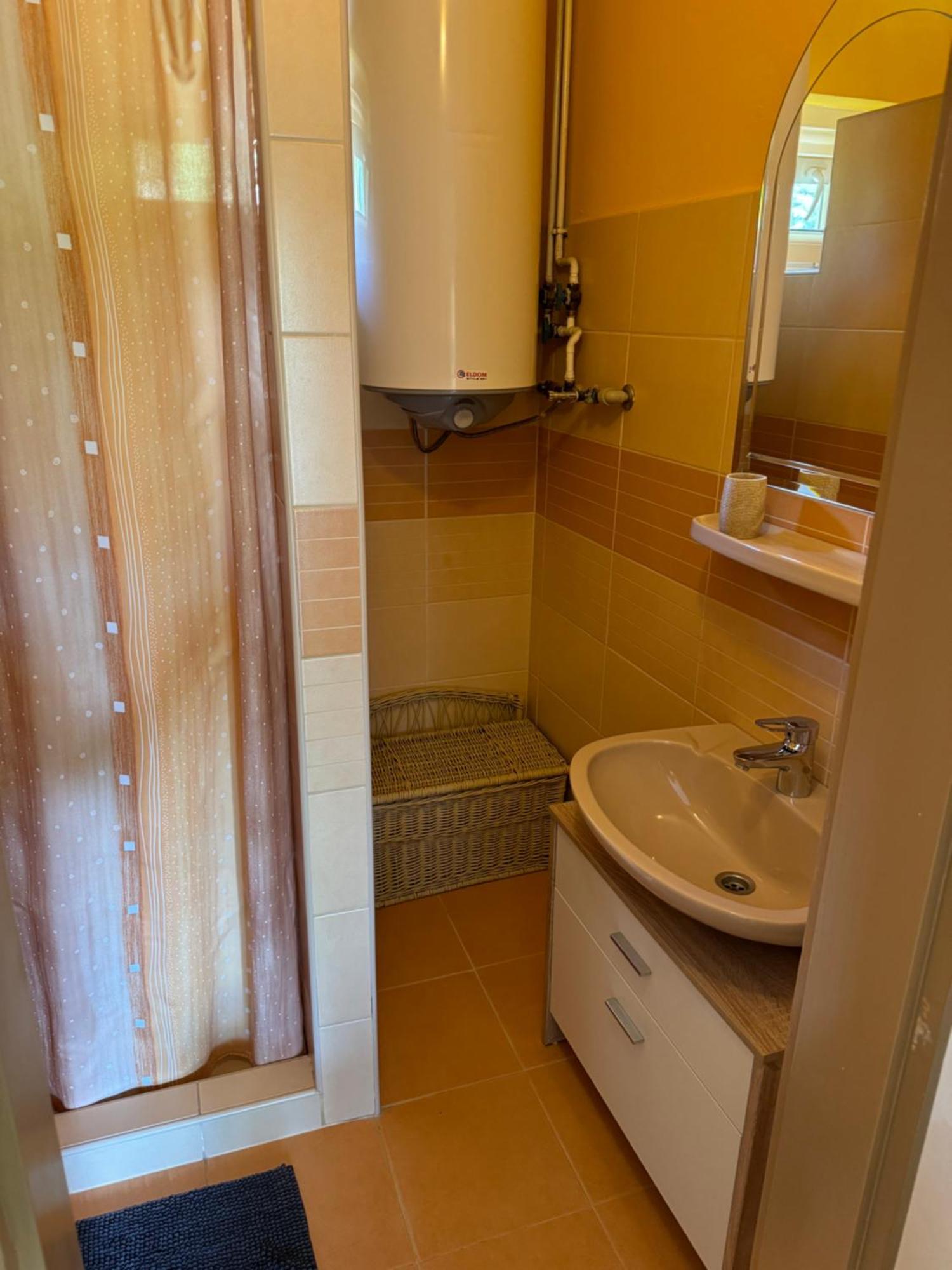 Rózsa Apartman Alsoors Quarto foto