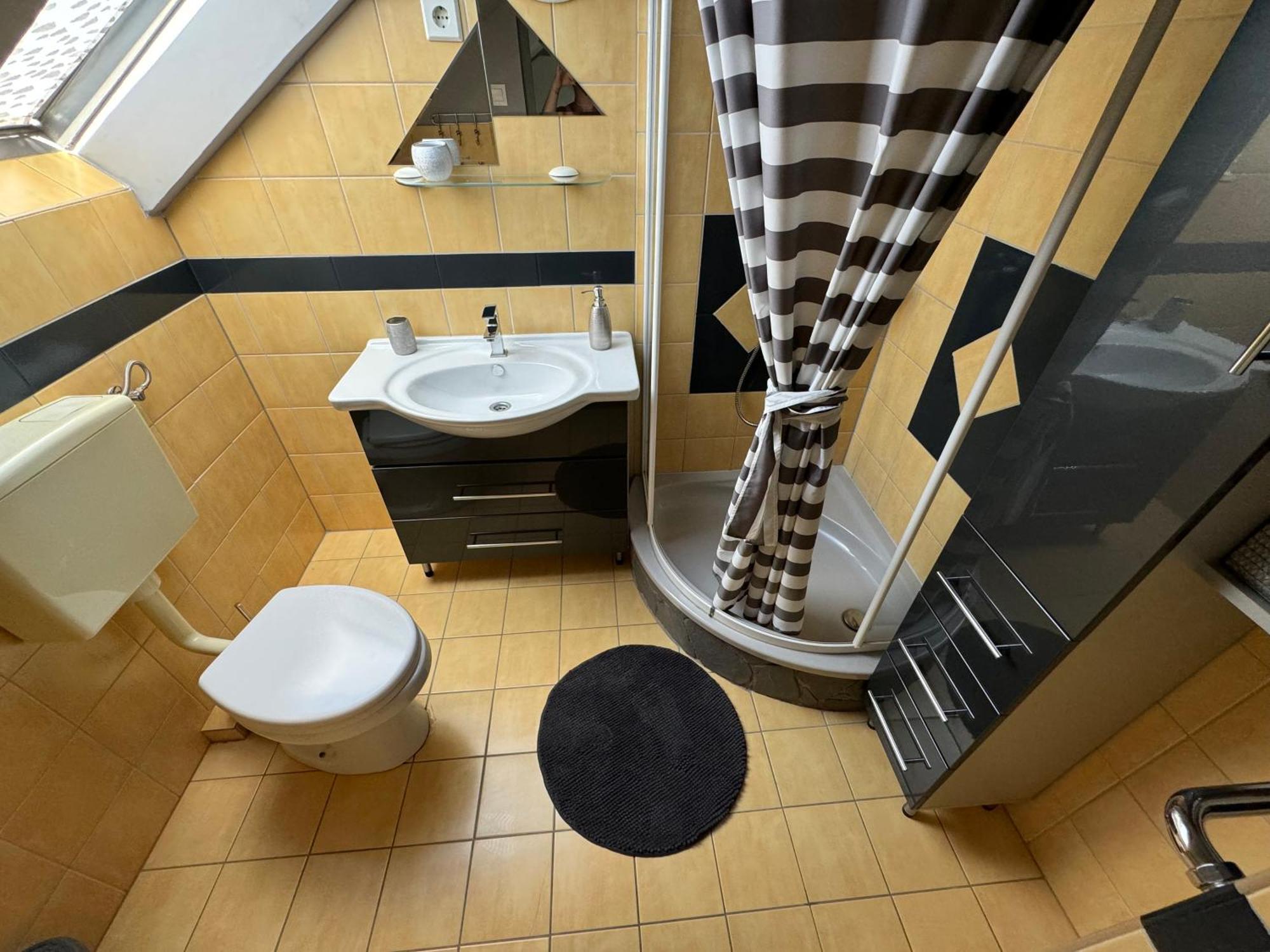 Rózsa Apartman Alsoors Quarto foto